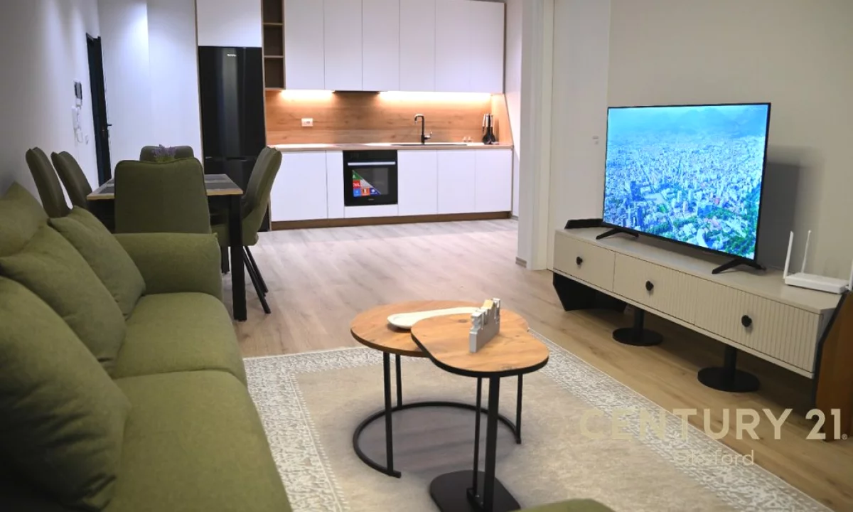 Appartamento in vendita a Tirana 2+1, Arredato