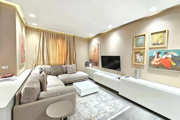 Shtepi me qera 2+1 ne Tirane - 1,250 Euro