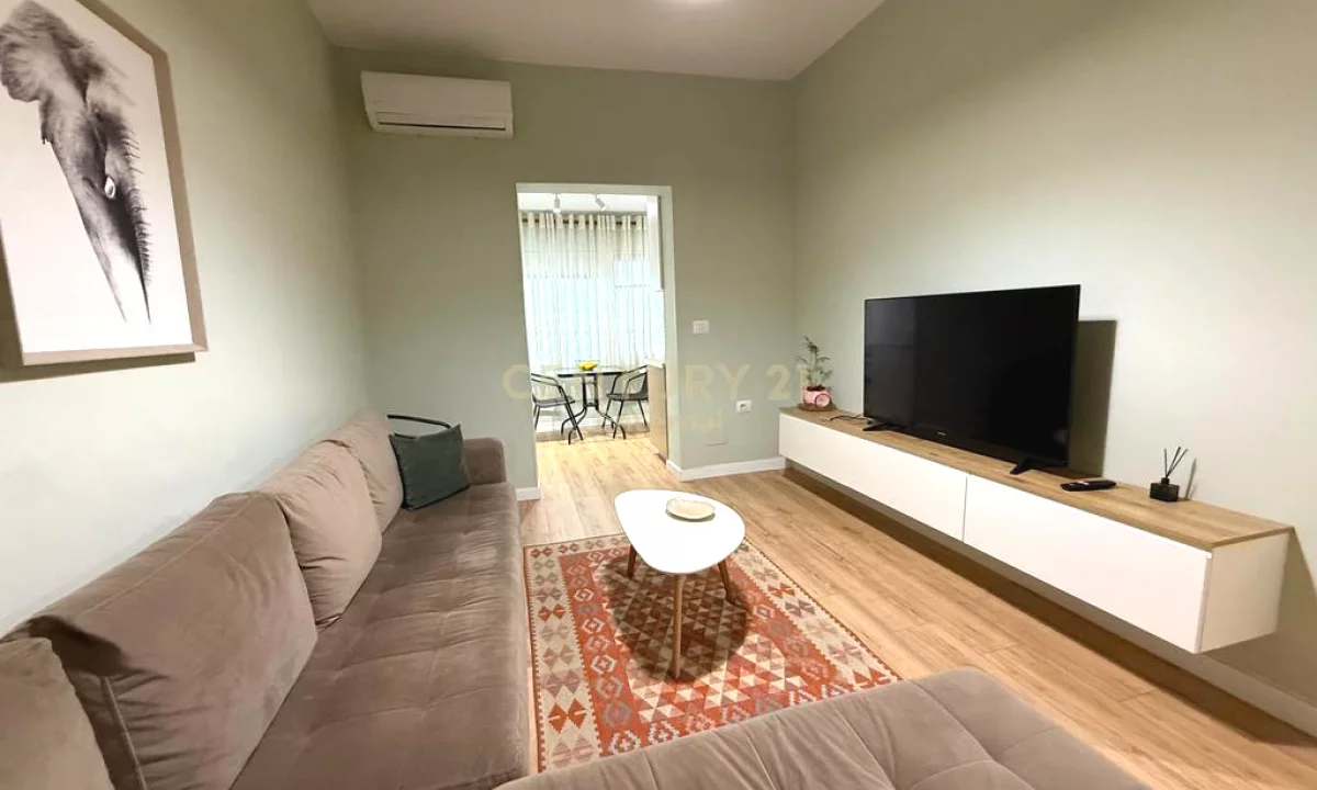 Shtepi me qera Apartament ne Tirane, 2+1, Mobilimi E mobiluar, Pagesa 600  Euro.