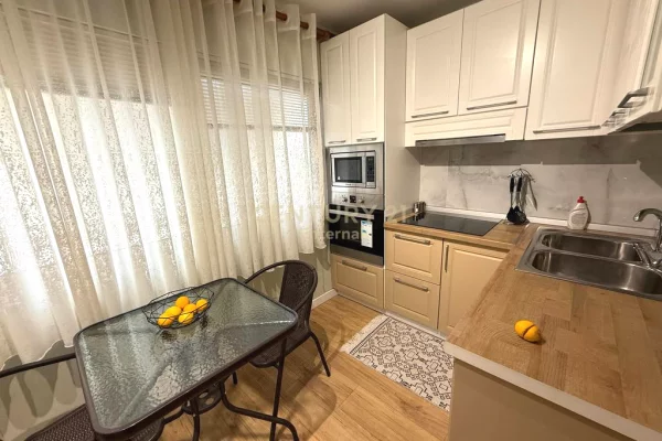 Shtepi me qera Apartament ne Tirane, 2+1, Mobilimi E mobiluar, Pagesa 600  Euro.