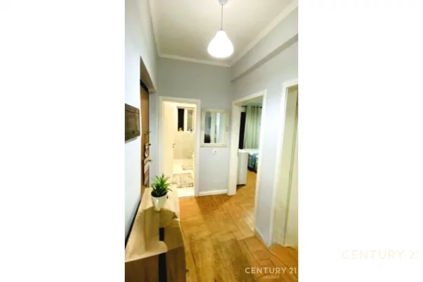 Shtepi me qera Apartament ne Tirane, 2+1, Mobilimi E mobiluar, Pagesa 650  Euro.