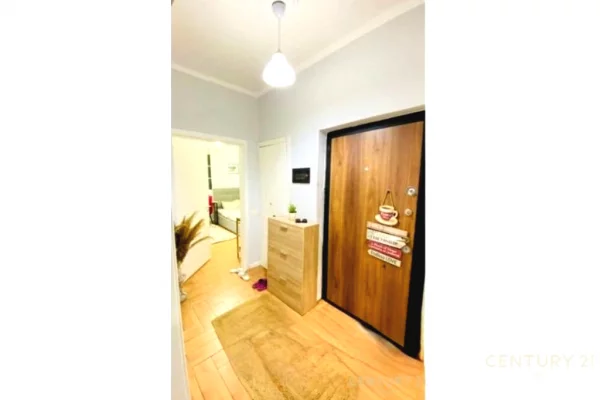 Shtepi me qera Apartament ne Tirane, 2+1, Mobilimi E mobiluar, Pagesa 650  Euro.