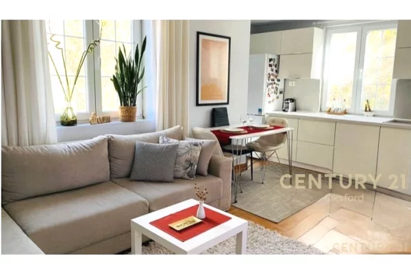 Shtepi me qera 2+1 ne Tirane - 650 Euro