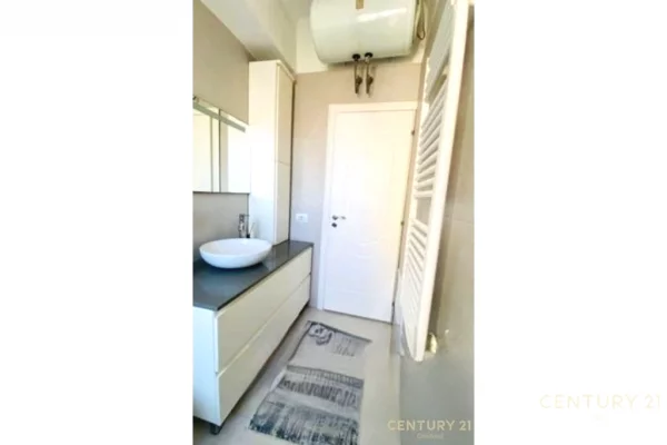 Shtepi me qera Apartament ne Tirane, 2+1, Mobilimi E mobiluar, Pagesa 650  Euro.