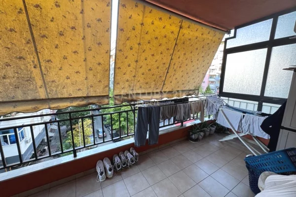 Appartamento in vendita a Tirana 2+1, Arredato