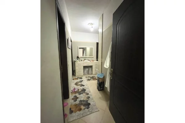 Appartamento in vendita a Tirana 2+1, Arredato