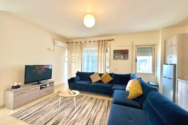 Shtepi me qera Apartament ne Tirane, 2+1, Mobilimi E mobiluar, Pagesa 600  Euro.