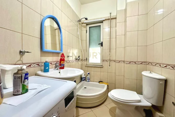 Shtepi me qera Apartament ne Tirane, 2+1, Mobilimi E mobiluar, Pagesa 600  Euro.