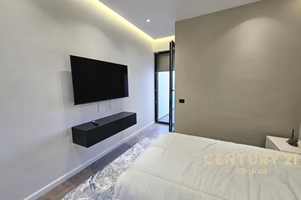 Shtepi me qera Vila Luksoze ne Tirane, 3+1, Mobilimi E mobiluar, Pagesa 2,000  Euro.