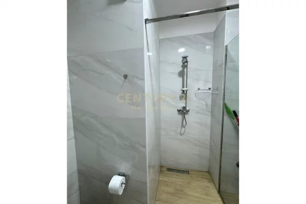 Shtepi me qera Apartament ne Tirane, 1+1, Mobilimi E mobiluar, Pagesa 550  Euro.