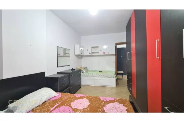 Appartamento in vendita a Tirana 1+1, SemiArredato