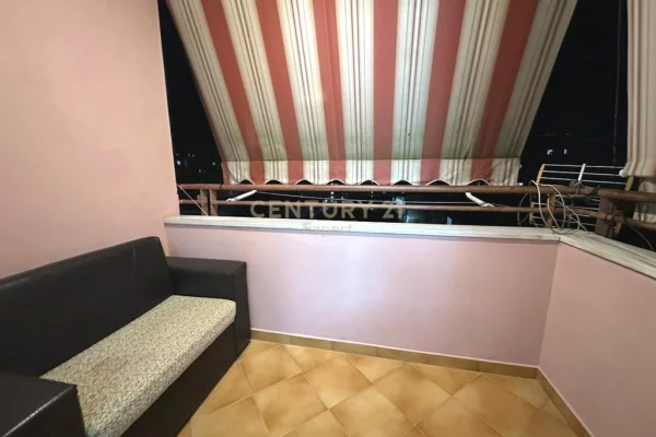 Shtepi me qera Apartament ne Tirane, 1+1, Mobilimi E mobiluar, Pagesa 700  Euro.