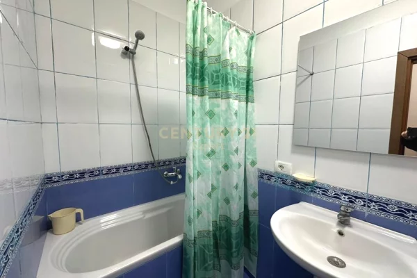 Shtepi me qera Apartament ne Tirane, 1+1, Mobilimi E mobiluar, Pagesa 700  Euro.