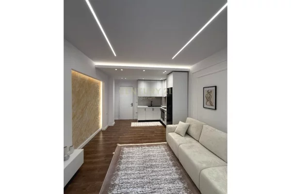 Appartamento in vendita a Tirana 1+1, Arredato