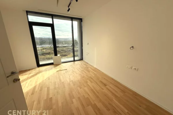 Appartamento in vendita a Tirana 2+1, Vuoto