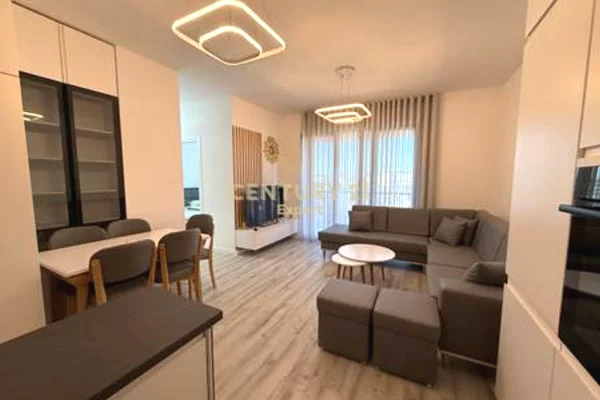 Shtepi me qera Apartament ne Tirane, 2+1, Mobilimi E mobiluar, Pagesa 800  Euro.