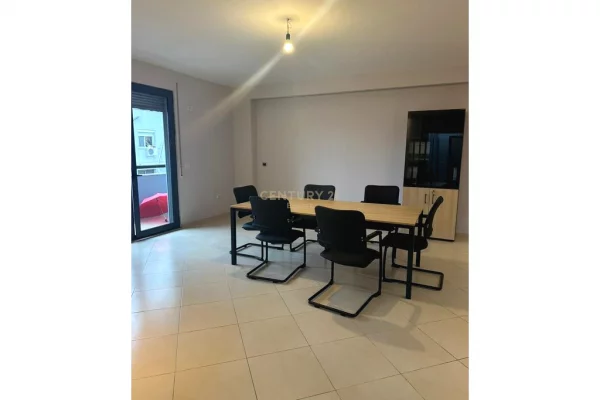 Casa in vendita 3+1 a Tirana - 350,000 Euro