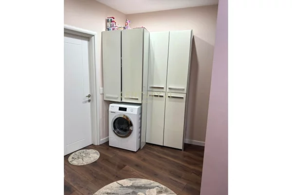 Shtepi me qera Apartament ne Tirane, 1+1, Mobilimi E mobiluar, Pagesa 600  Euro.