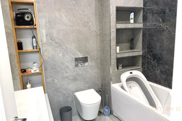 Appartamento in vendita a Tirana 2+1, Arredato