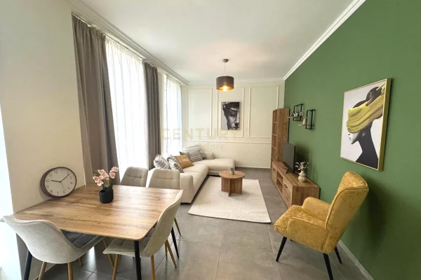 Shtepi me qera Apartament ne Tirane, 1+1, Mobilimi E mobiluar, Pagesa 650  Euro.