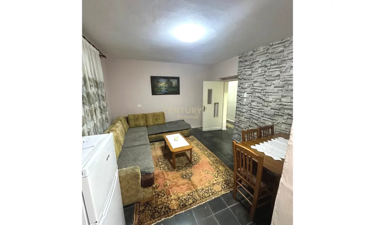 Shtepi me qera Apartament ne Tirane, 2+1, Mobilimi E mobiluar, Pagesa 400  Euro.