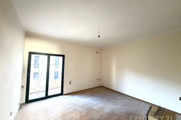 Shtepi me qera Vila Luksoze ne Tirane, 7+1, Mobilimi Bosh, pa mobiluar, Pagesa 3,500  Euro.