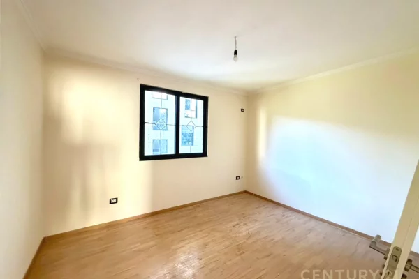 Shtepi me qera Vila Luksoze ne Tirane, 7+1, Mobilimi Bosh, pa mobiluar, Pagesa 3,500  Euro.