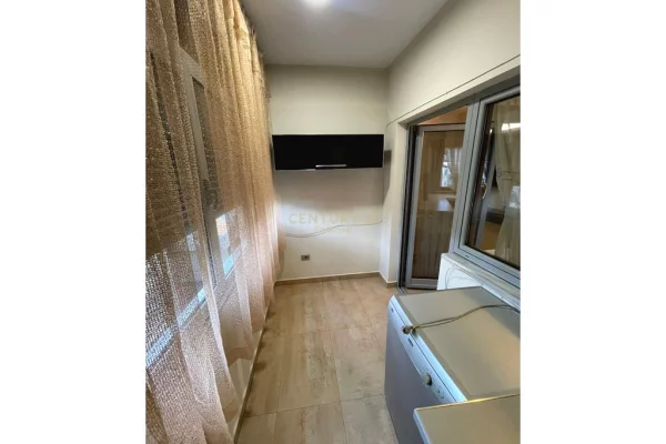 Shtepi me qera Apartament ne Tirane, 3+1, Mobilimi E mobiluar, Pagesa 900  Euro.