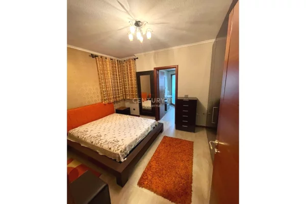 Shtepi me qera Apartament ne Tirane, 3+1, Mobilimi E mobiluar, Pagesa 900  Euro.