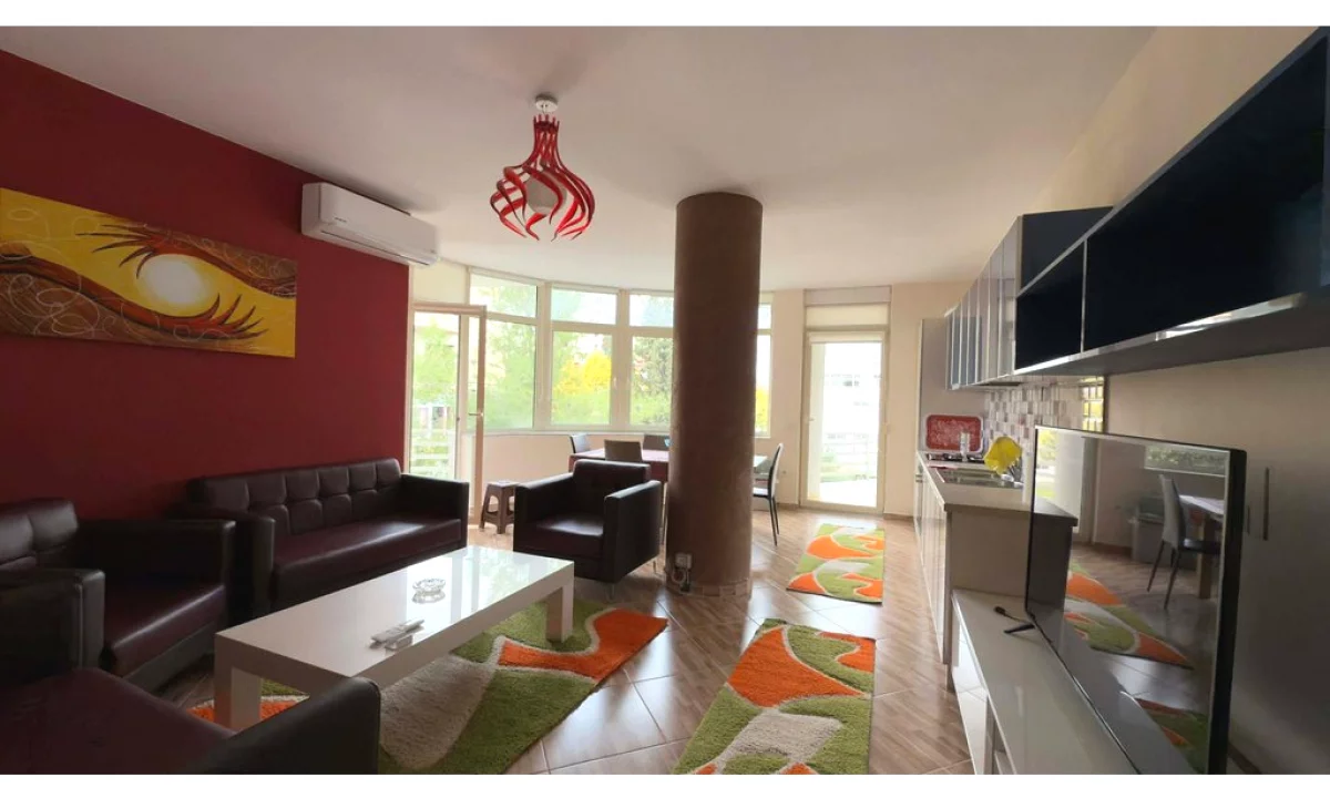 Appartamento in vendita a Tirana 2+1, Arredato