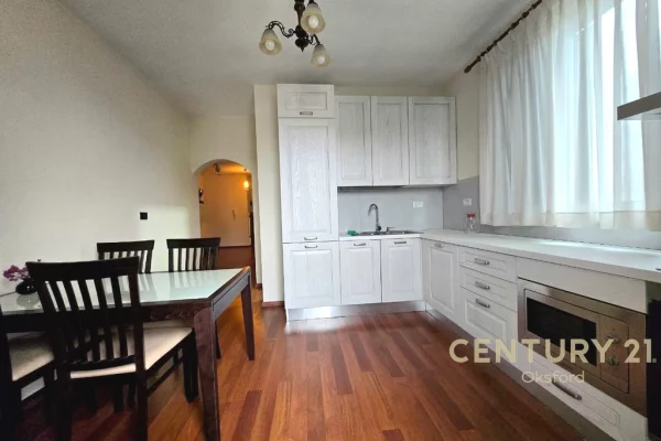 Shtepi me qera Apartament ne Tirane, 2+1, Mobilimi E mobiluar, Pagesa 1,300  Euro.