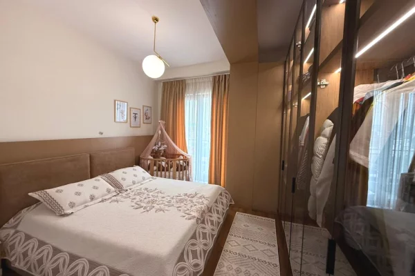 Appartamento in vendita a Tirana 2+1, Arredato