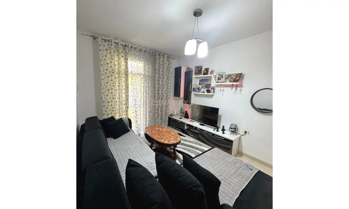 Appartamento in vendita a Tirana 2+1, Arredato
