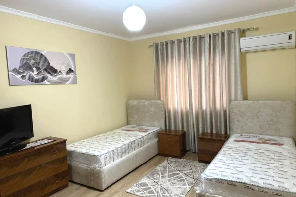 Appartamento in vendita a Tirana 2+1, Arredato