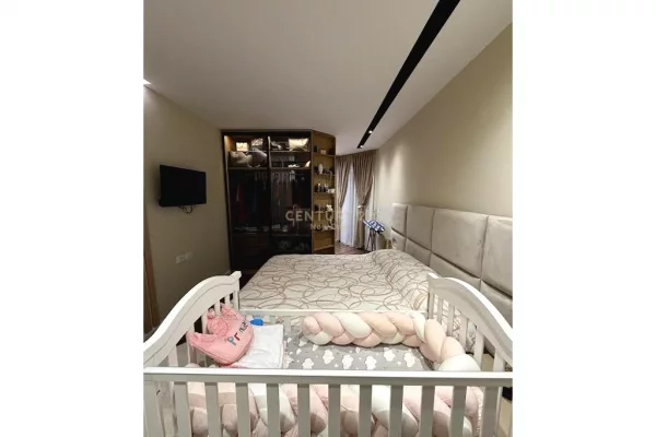 Appartamento in vendita a Tirana 1+1, Arredato