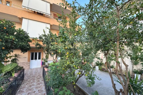 Villa di lusso in vendita a Tirana 5+1, SemiArredato