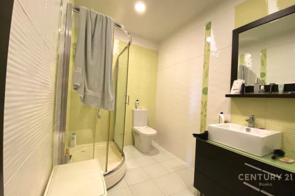 Shtepi ne shitje Apartament ne Tirane, 2+1, Mobilimi Pjeserisht e mobiluar, Pagesa 230,000  Euro.