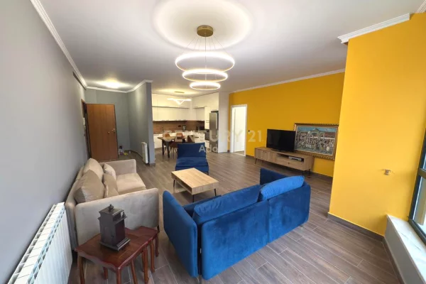 Shtepi me qera Apartament ne Tirane, 2+1, Mobilimi E mobiluar, Pagesa 1,600  Euro.