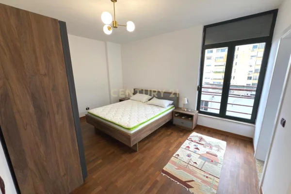 Shtepi me qera Apartament ne Tirane, 2+1, Mobilimi E mobiluar, Pagesa 1,600  Euro.