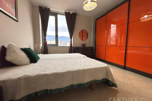 Shtepi me qera Apartament ne Tirane, 2+1, Mobilimi E mobiluar, Pagesa 1,000  Euro.