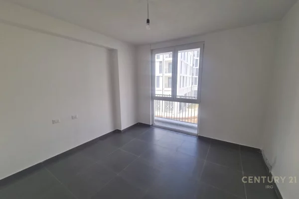 Shtepi me qera Apartament ne Tirane, 3+1, Mobilimi Bosh, pa mobiluar, Pagesa 400  Euro.