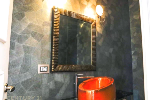 Shtepi ne shitje Vila Luksoze ne Tirane, 4+1, Mobilimi Pjeserisht e mobiluar, Pagesa 1,547,000  Euro.