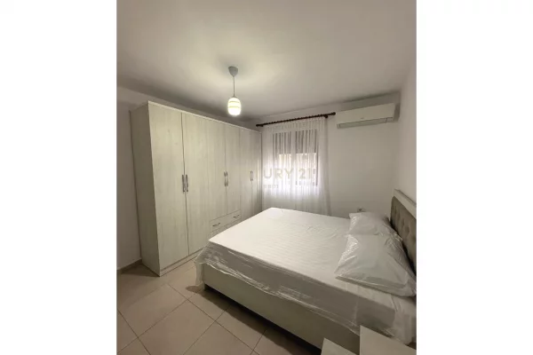 Shtepi me qera Apartament ne Tirane, 2+1, Mobilimi E mobiluar, Pagesa 450  Euro.