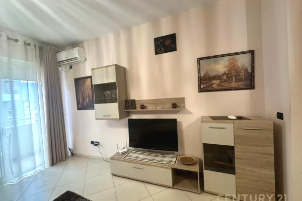 Shtepi me qera Apartament ne Tirane, 2+1, Mobilimi E mobiluar, Pagesa 700  Euro.