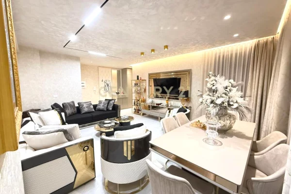 Appartamento in vendita a Tirana 2+1, Arredato