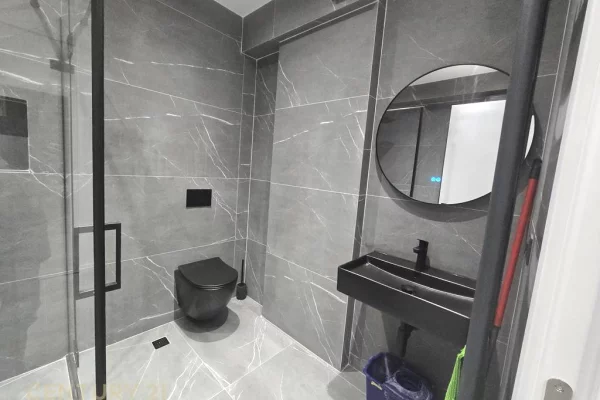 Shtepi me qera Apartament ne Tirane, 3+1, Mobilimi E mobiluar, Pagesa 1,700  Euro.