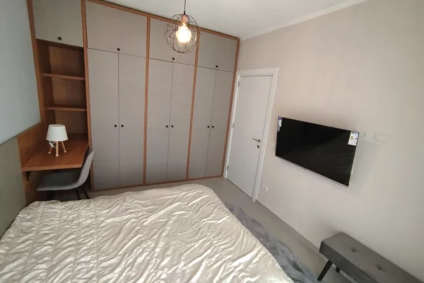 Shtepi me qera Apartament ne Tirane, 1+1, Mobilimi E mobiluar, Pagesa 500  Euro.
