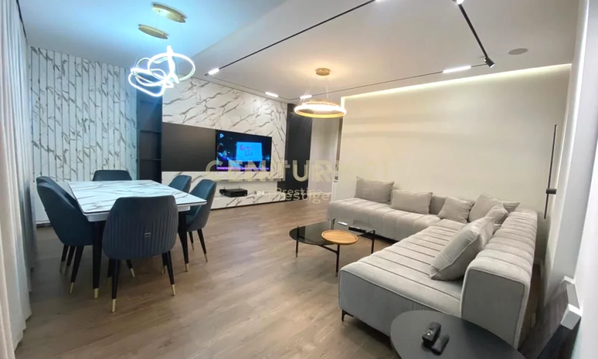 Shtepi me qera Apartament ne Tirane, 2+1, Mobilimi E mobiluar, Pagesa 1,700  Euro.