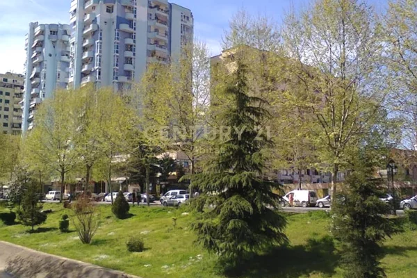 Shitet Apartament 2+1 me Verandë – Ish Ekspozita !