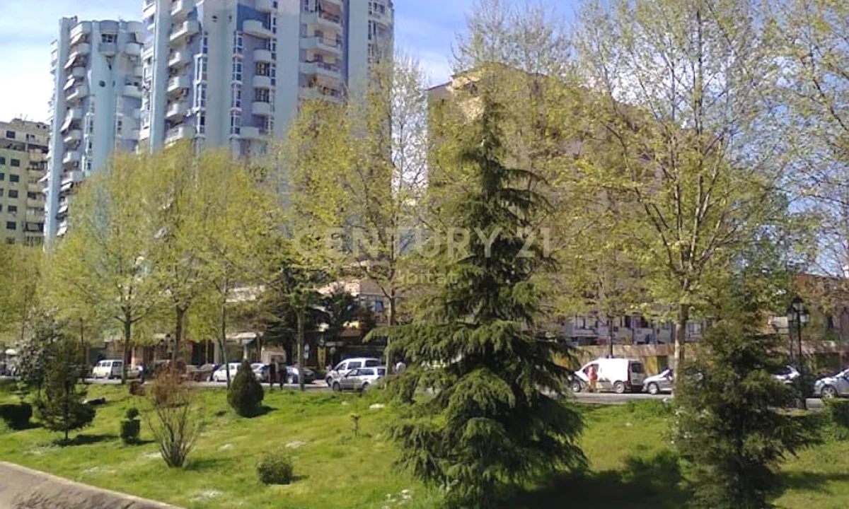 Shtepi ne shitje Apartament ne Tirane, 2+1, Mobilimi E mobiluar, Pagesa 320,000  Euro.